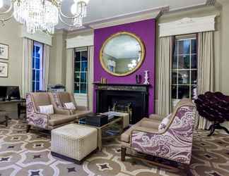 ล็อบบี้ 2 Mills House Charleston, Curio Collection by Hilton