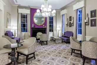 Lobi 4 Mills House Charleston, Curio Collection by Hilton