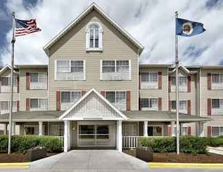 Exterior 2 Country Inn & Suites by Radisson, Rochester, MN