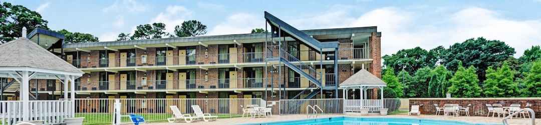 Swimming Pool Travelodge Inn & Suites by Wyndham Historic Area