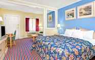 Bedroom 7 Days Inn by Wyndham Kingsland GA