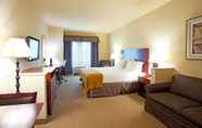 Bedroom 6 Holiday Inn Express & Suites Valdosta West - Mall Area, an IHG Hotel