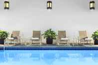 Swimming Pool Renaissance Denver Central Park Hotel