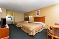 Bedroom Days Inn & Suites by Wyndham Vicksburg