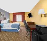 Bedroom 2 Days Inn by Wyndham North Platte