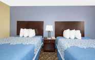 Bedroom 6 Days Inn by Wyndham North Platte