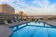 Swimming Pool Sheraton Kansas City Hotel at Crown Center