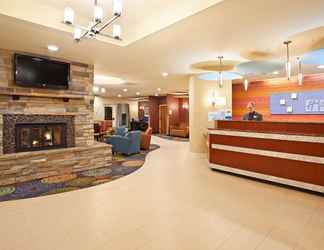 Sảnh chờ 2 Holiday Inn Express Hotel & Suites Pittsburgh Airport, an IHG Hotel