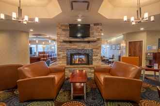 Sảnh chờ 4 Holiday Inn Express Hotel & Suites Pittsburgh Airport, an IHG Hotel