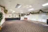 Functional Hall Quality Inn & Suites Lufkin