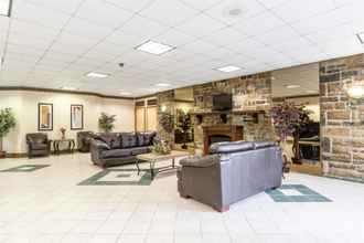 Lobby 4 Econo Lodge Inn & Suites