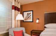 Kamar Tidur 4 The Crossroads Hotel - Newburgh, Ascend Hotel Collection