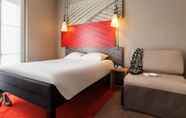 Bedroom 3 ibis Paris Rueil Malmaison