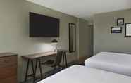 Bedroom 7 Four Points by Sheraton Toronto Airport