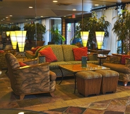 Lobby 4 Atrium Hotel at Orange County Airport