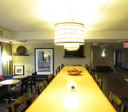 Functional Hall 4 Hampton Inn Chicago-O'Hare International Airport