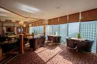 บาร์ คาเฟ่ และเลานจ์ The Aberdeen Altens Hotel