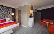 Bedroom 2 Mercure Nantes Centre Grand Hotel