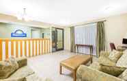 Ruang untuk Umum 7 Days Inn by Wyndham Ripley