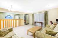 Ruang untuk Umum Days Inn by Wyndham Ripley