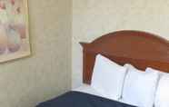 Kamar Tidur 6 Days Inn by Wyndham Los Angeles LAX/VeniceBch/Marina DelRay