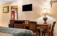 Kamar Tidur 2 SureStay Hotel by Best Western Findlay