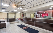 Sảnh chờ 7 Red Roof Inn Savannah - Southside/Midtown