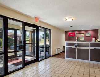 Lobby 2 Red Roof Inn Shelbyville