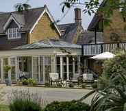 Exterior 2 Banbury Wroxton House Hotel