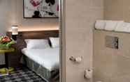 In-room Bathroom 3 ibis Styles Rouen Nord Barentin