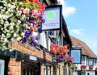 Exterior 2 Legacy Rose and Crown Hotel