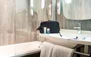 In-room Bathroom 4 ibis Annemasse