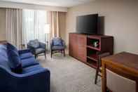 Common Space DoubleTree by Hilton Ann Arbor North