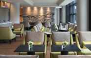 บาร์ คาเฟ่ และเลานจ์ 3 Renaissance Paris La Defense Hotel