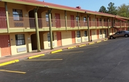 Exterior 5 Days Inn by Wyndham Little Rock/Medical Center