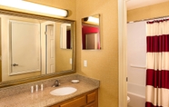 Phòng tắm bên trong 5 Residence Inn by Marriott San Francisco Airport/ San Mateo
