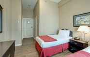 Bedroom 4 Strathcona Hotel