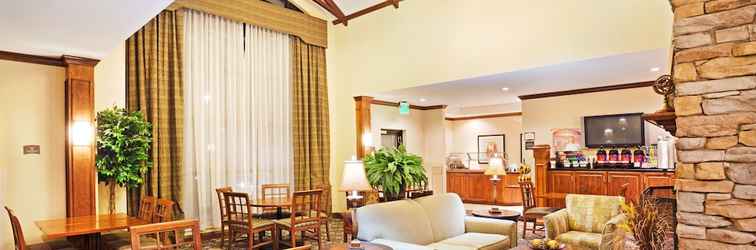 Lobby Staybridge Suites Oak Ridge, an IHG Hotel
