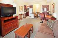 Common Space Staybridge Suites Oak Ridge, an IHG Hotel