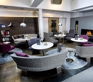 Bar, Cafe and Lounge 2 Das Innsbruck