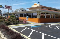 Common Space Days Inn by Wyndham Jacksonville NC