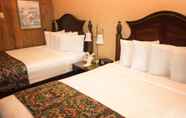 Bedroom 5 Days Inn by Wyndham West Allis/Milwaukee