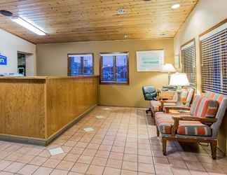 Lobi 2 Days Inn by Wyndham West Allis/Milwaukee