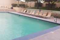 Swimming Pool Marriott Albuquerque