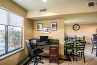 Functional Hall Quality Inn & Suites Reno Airport