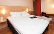 Kamar Tidur 5 Hotel ibis Avallon