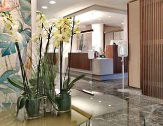 Lobi 2 Best Western Grand Hotel Guinigi