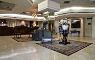 Lobby 2 Ramada Plaza by Wyndham Hagerstown