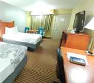 Bedroom 2 Best Western Jacksonville Inn