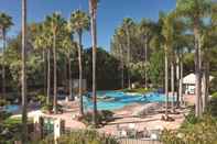 Swimming Pool DoubleTree by Hilton San Diego - Del Mar